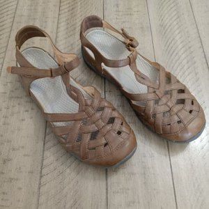 Bare Traps Womens Florrie Leather Closed Toe Brown Women Size 10M